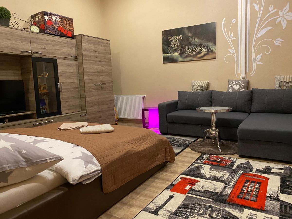 Apartment Near Opera In Downtown Budapest Exteriör bild