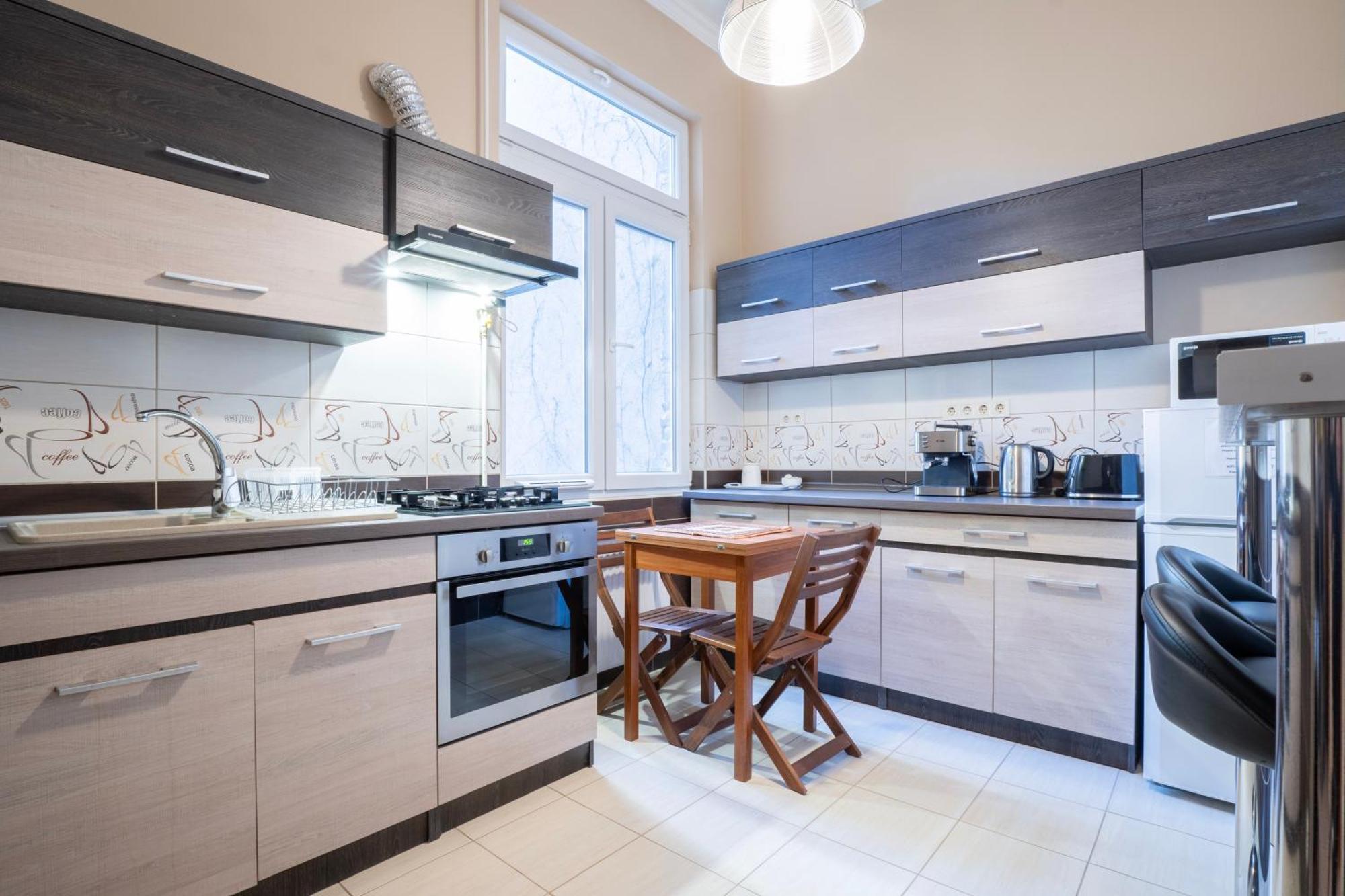 Apartment Near Opera In Downtown Budapest Exteriör bild