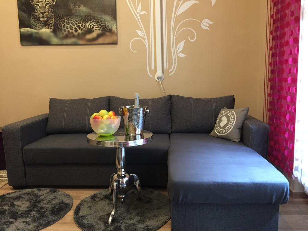 Apartment Near Opera In Downtown Budapest Exteriör bild